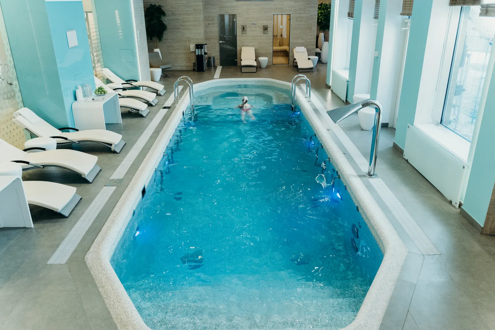 Bright, calm indoor spa space with a peaceful atmosphere